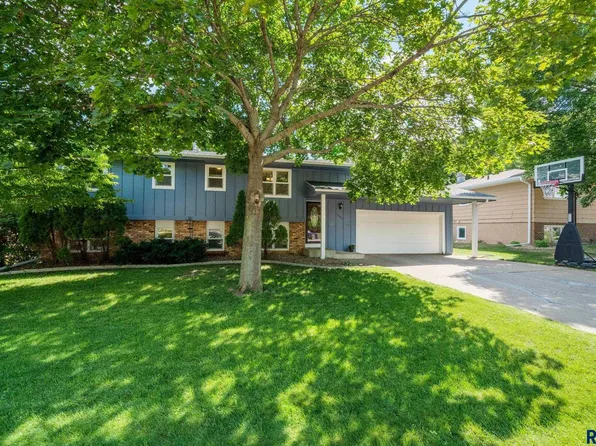 5905 W 36th St, Sioux Falls, SD 57106