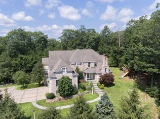 180 Lake Ridge Rd, Southbury, CT 06488