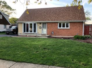 6912 Olympic Dr, Bedford Park, IL 60455