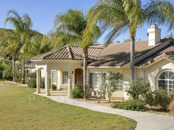 15535 Hawksbury Ln, Valley Center, CA 92082