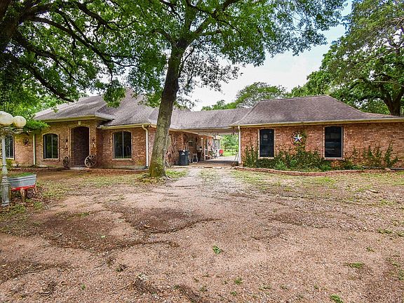 3rd image of 37495 Clapp Rd