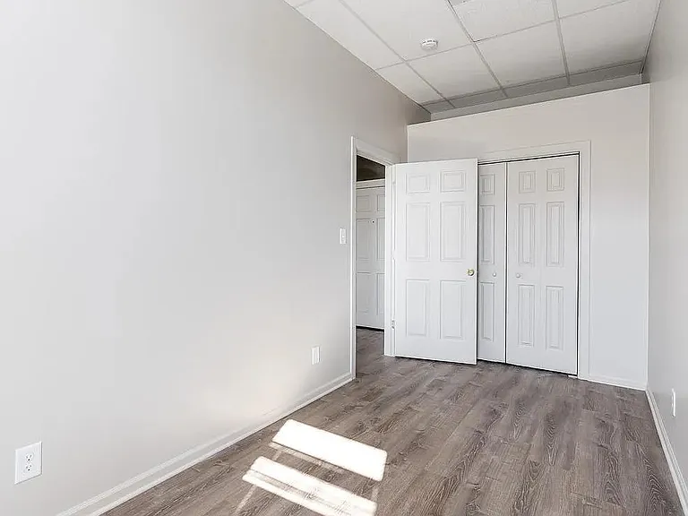 73 S Main St #2R — Photo 12