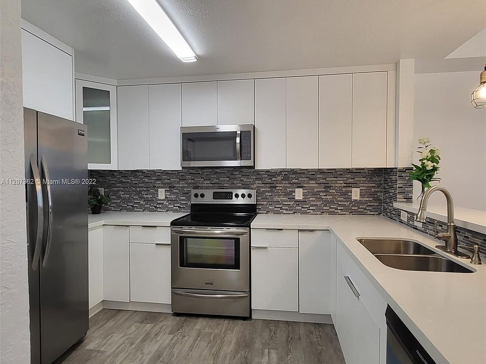 1st image of 11102 NW 83rd St APT 105