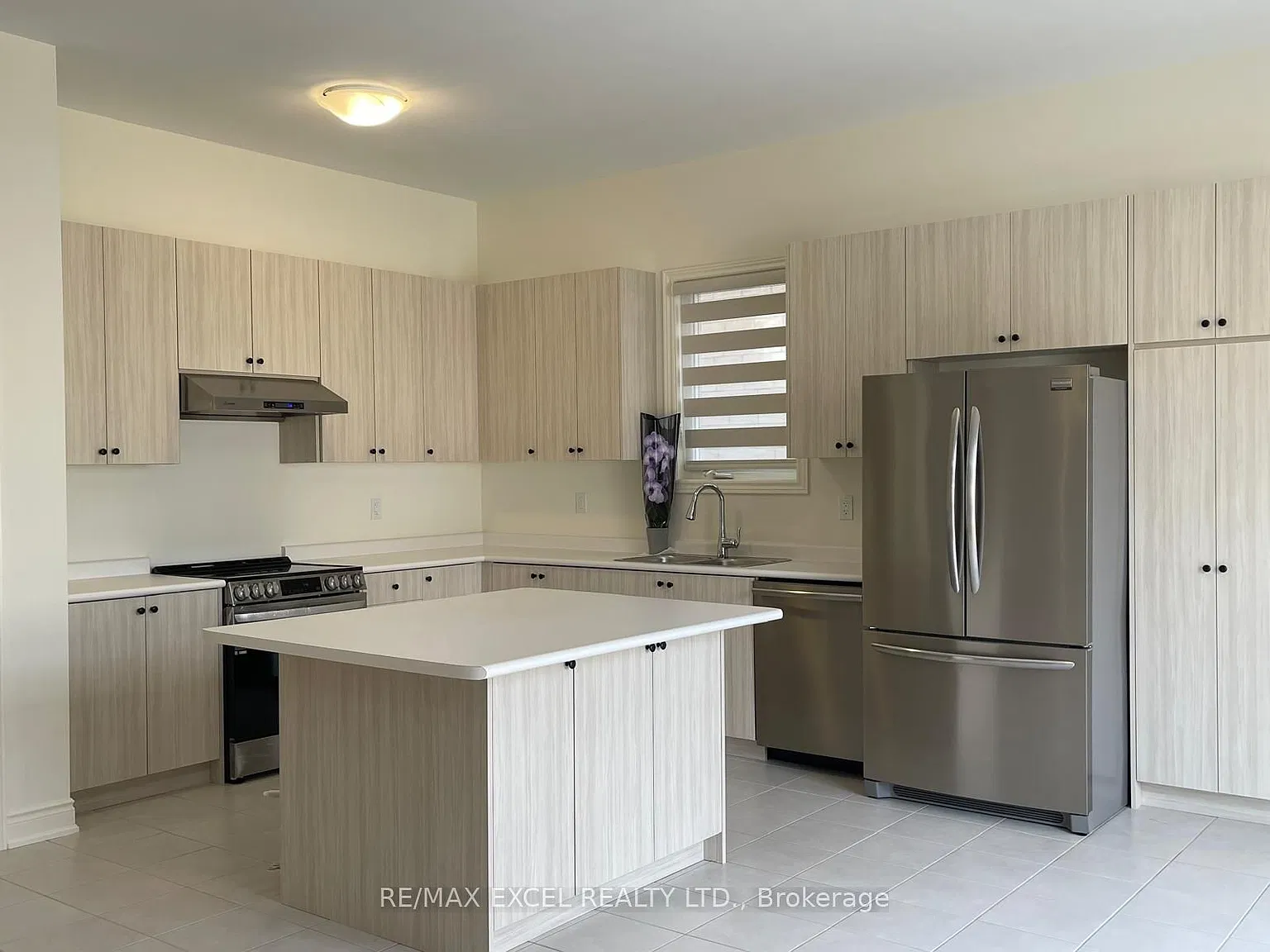 4 bed, $3,799 — Photo 3