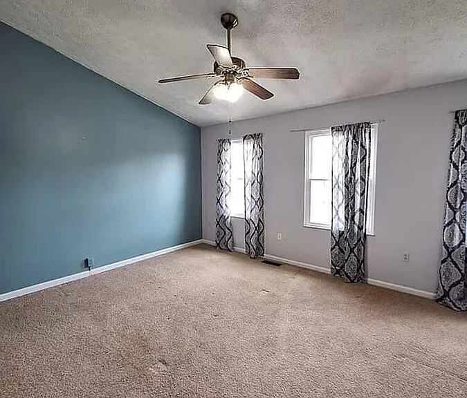 274 Clearbrook Ct — Photo 4