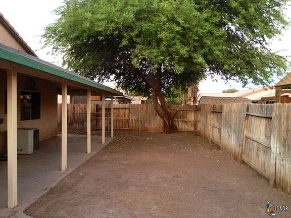 5th image of 660 Desert Willow St
