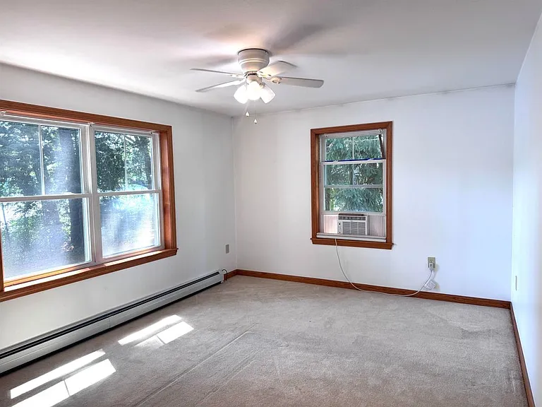 250 Elm St — Photo 10
