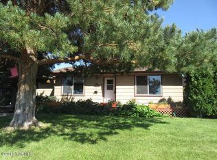 202 Clemans View Rd, Selah, WA 98942