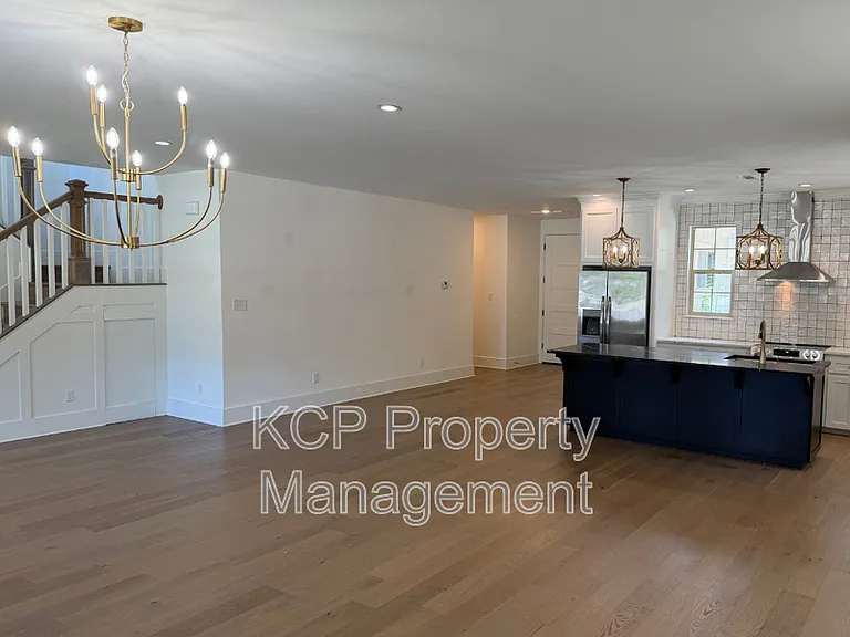 1813 Garland Ave #1 — Photo 2