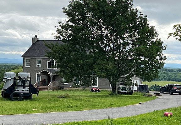 2nd image of 504 Reynolds Rd