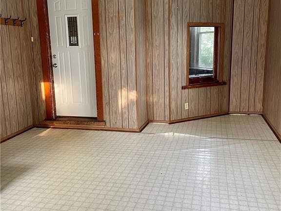 5th image of 212 Harrison Ave