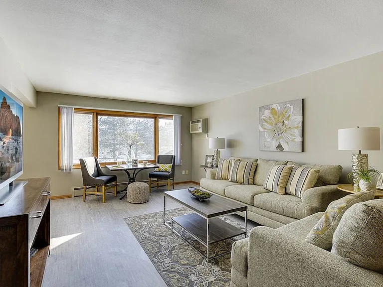 Edina Galleria Flats - 7008 Sandell Avenue