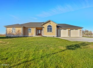 10002 N Wamba Rd, Prosser, WA