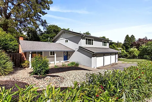 2083 Donald Dr Photo 1