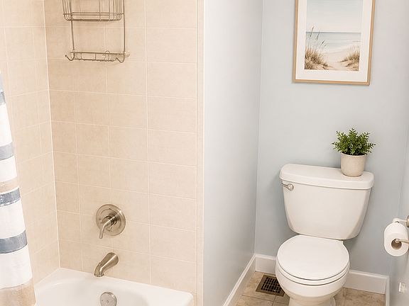 3rd image of 8 Richardson St APT 3