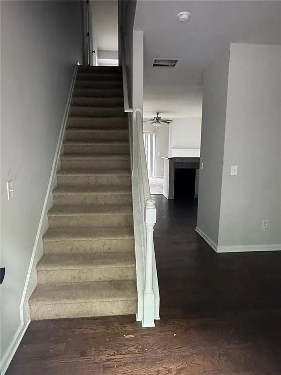 2 bed, 2.5 bath, 1244 sqft, $1,750 — Photo 3