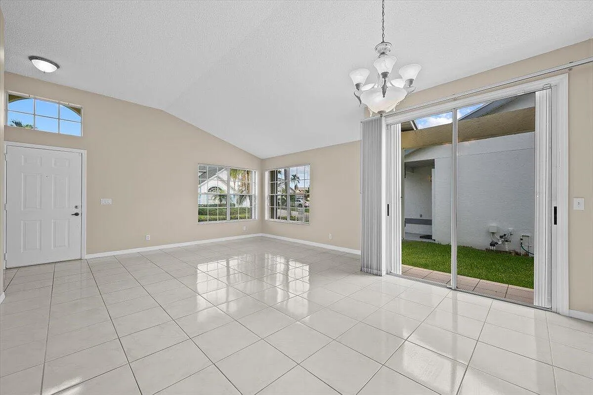 3 bed, 2.0 bath, $3,100 — Photo 4