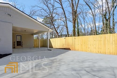 4th image of 811 Prince Ave