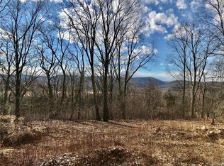 Jerry Ln, Wassaic, NY 12592