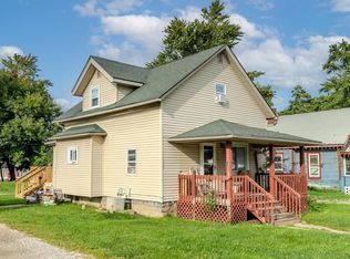 323 E Lake St, Topeka, IN 46571