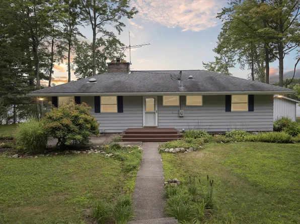 10327 Indian Lake Rd, Reed City, MI 49677