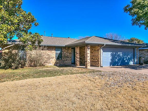 3rd image of 1225 Rita Cir