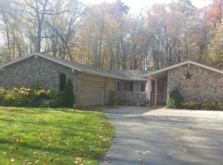 1025 Kings Rd, Hartford, WI 53027