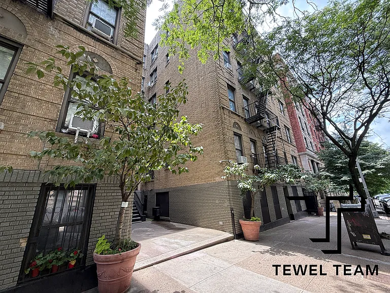 636 W 136th St #51 — Photo 13