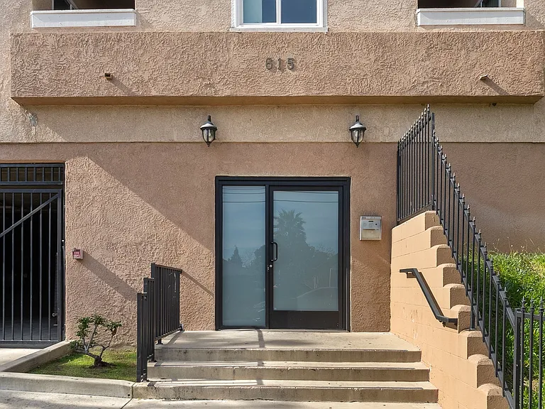 615 N. Juanita Ave — Photo 10