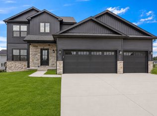 710 Wheatley Dr, Mahomet, IL 61853