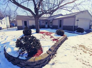 750 Buffalo Cir, Carol Stream, IL 60188