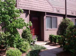 40 Strathmore Ln, Westport, CT 06880