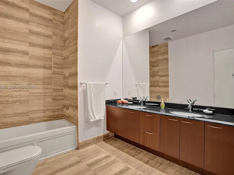 16001 Collins Ave #4305 — Photo 32