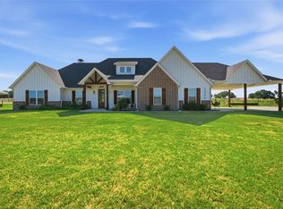 1044 Monarch Ct, Poolville, TX 76487