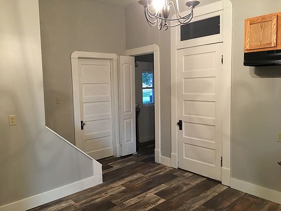 3rd image of 7953 Railroad St