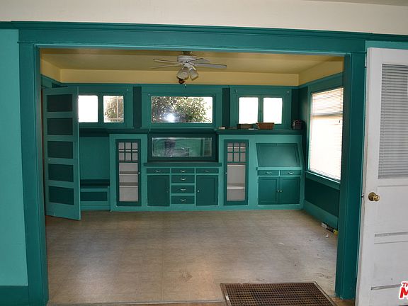 3rd image of 1343 W 69th St