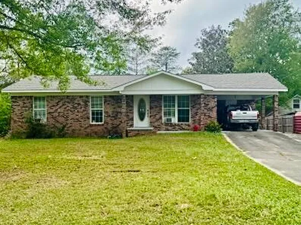 9313 Hardwicke Rd, Moss Point, MS 39562