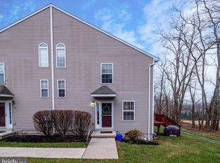 61 Horseshoe Dr, Douglassville, PA 19518