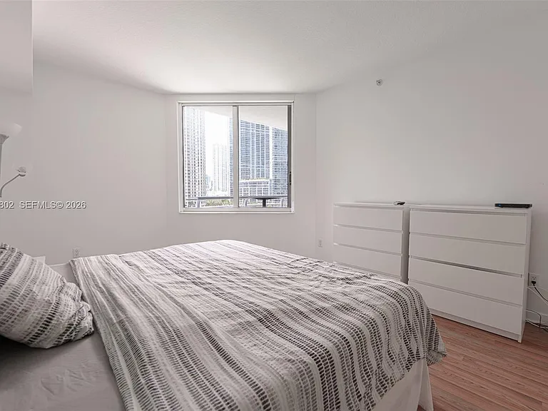 325 Biscayne Blvd #821 — Photo 15