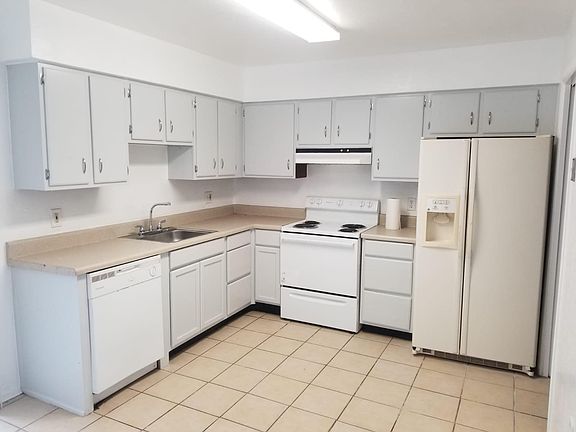 5th image of 3990 Crayrich Cir