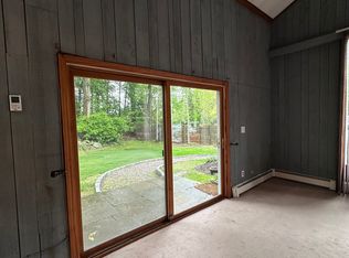 19 Baldwin Rd, Norwalk, CT 06851