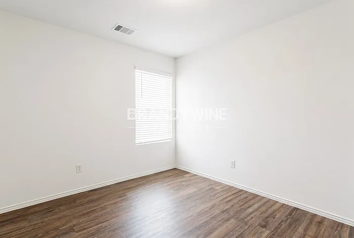 1432 Silver Oak Ln — Photo 14