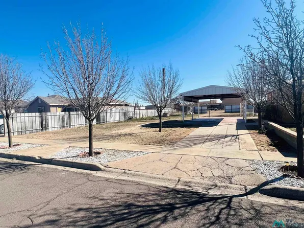 1117 E Yucca Dr, Hobbs, NM 88240