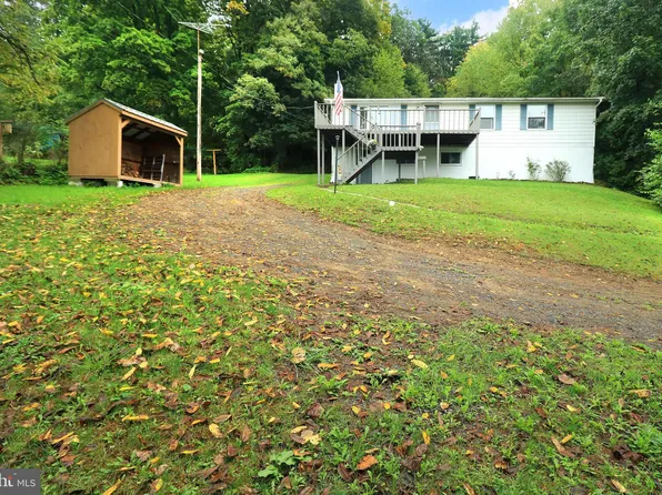 128 Chestnut St, Spring Mills, PA 16875