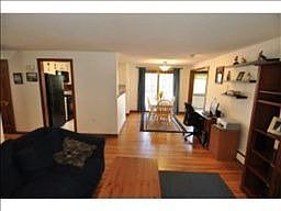 4th image of 5 Oakdale Ave