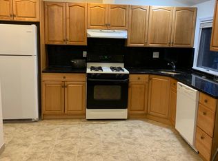 18-42 124th St, College Pt, NY 11356