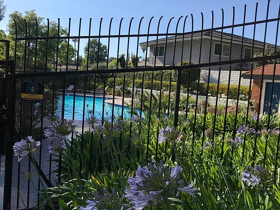 3rd image of 31573 Lindero Canyon Rd Unit 4