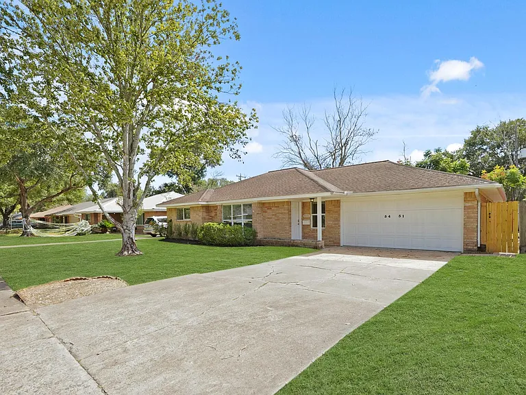 5451 Redstart St — Photo 3