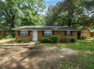 114 Crenshaw Dr, Wetumpka, AL 36092