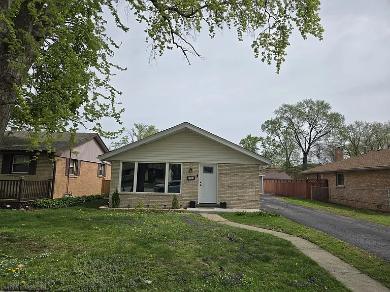 6024 Birmingham St — Photo 1
